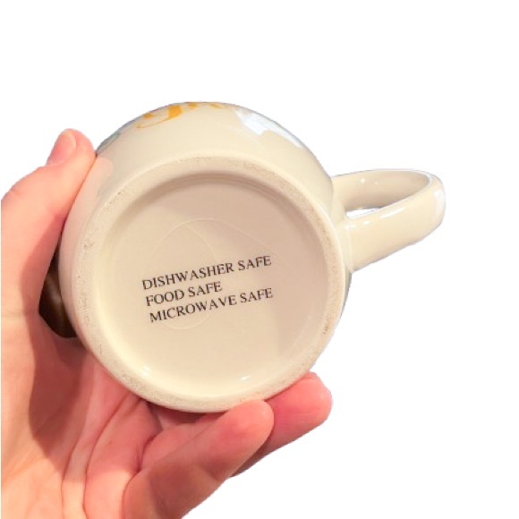 Powered by Coffee & Yarn Mug - Brand New Gift Crocheter Knitter - Picture 3 of 3